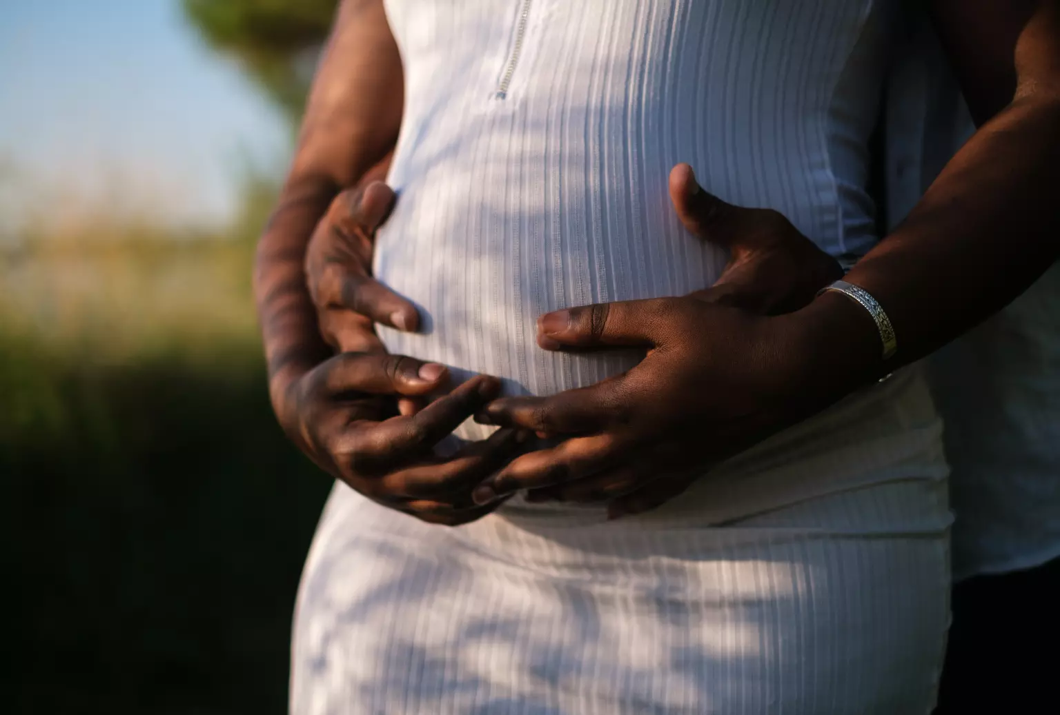 Aspectos básicos de seguridad en recién nacidos para madres y padres  primerizos - Lovevery